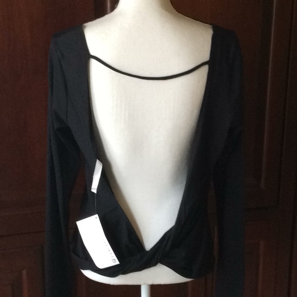 Fabletics open back NWT top L - Picture 2 of 5
